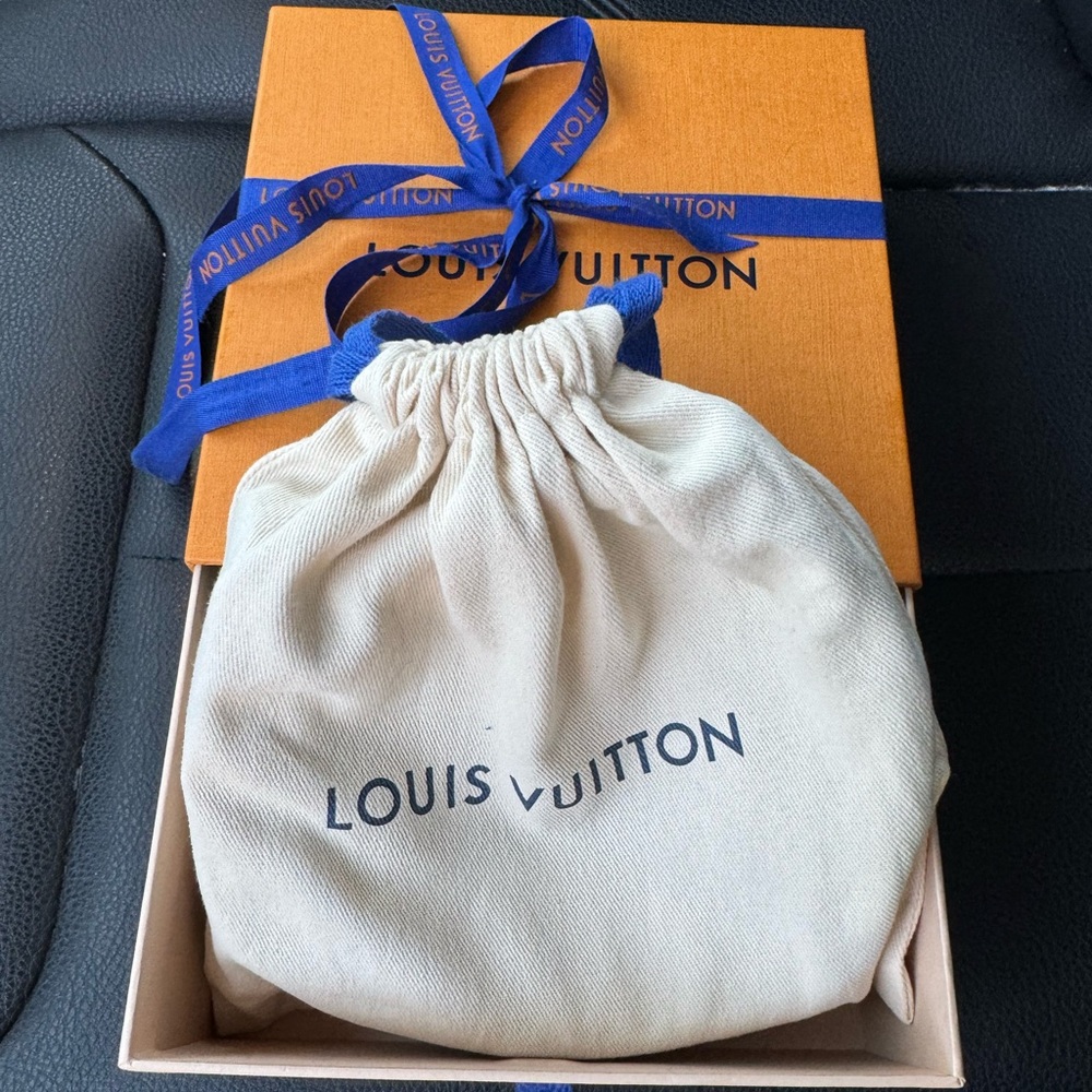 NWTS Louis Vuitton Line Reversible 40mm Belt - Picture 8 of 10